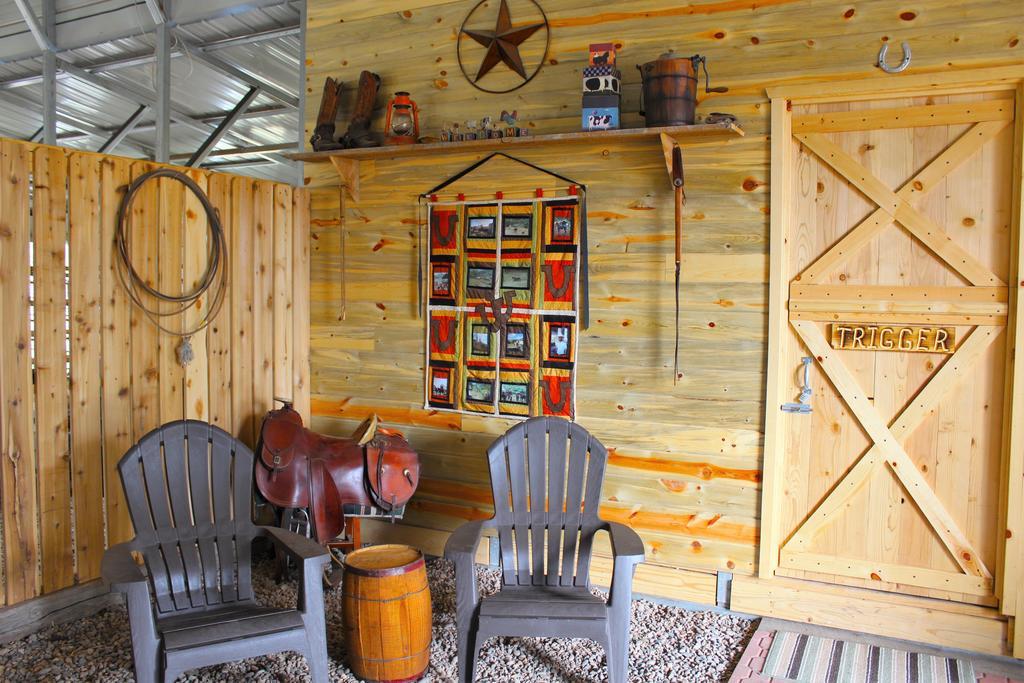 Silver Cabin In The Western Barn Монтичелло Экстерьер фото